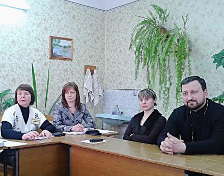 Во время обсуждения тем.